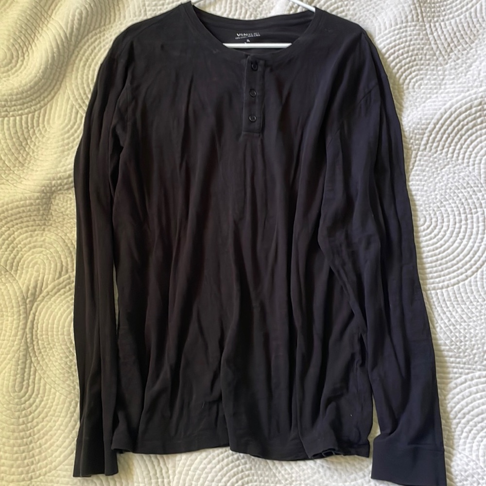 Men’s Vince long sleeve Henley size XL